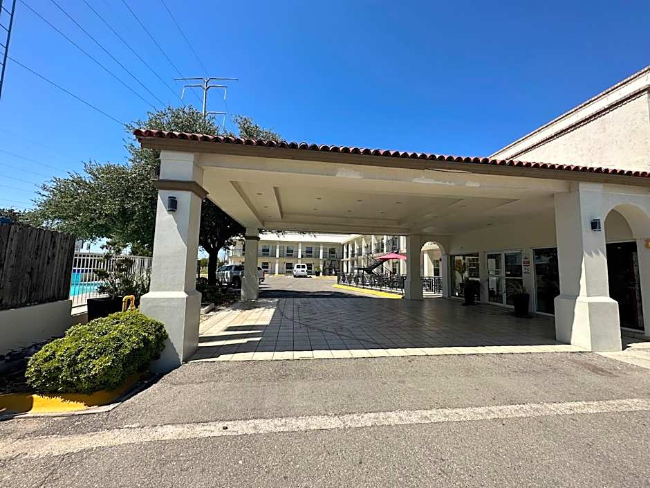 Hotel Quinta San Carlos Inn