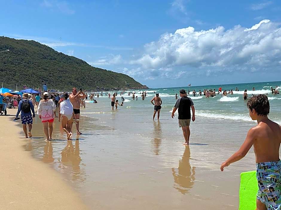 férias entre a Praia e a montanha c/piscina