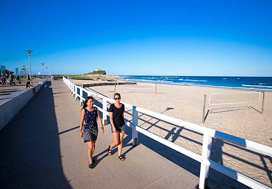 Newcastle Beach YHA Hostel