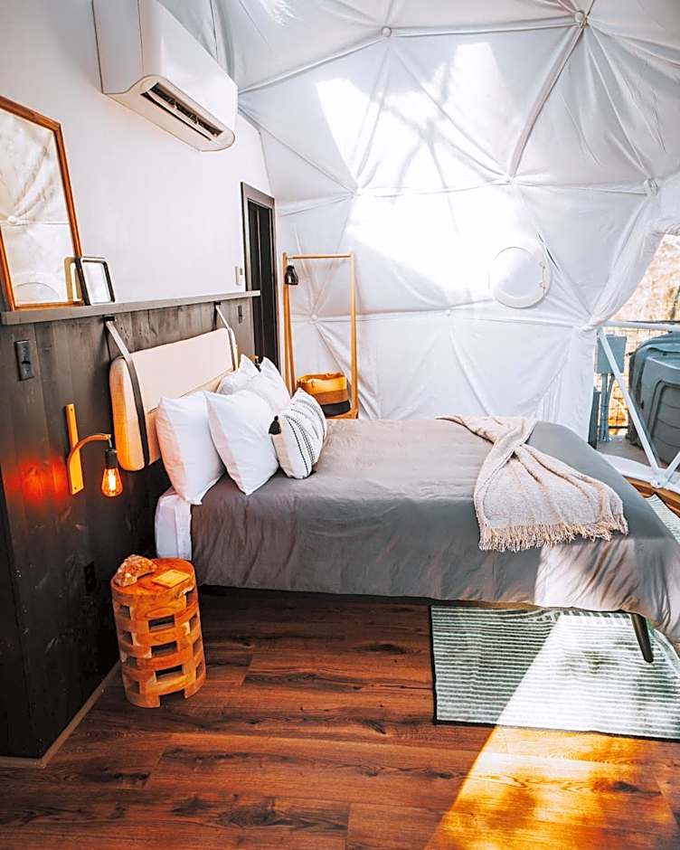 Starlight Haven Hot Springs