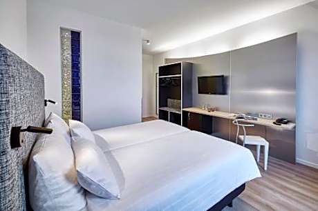 The INNSIDE Room