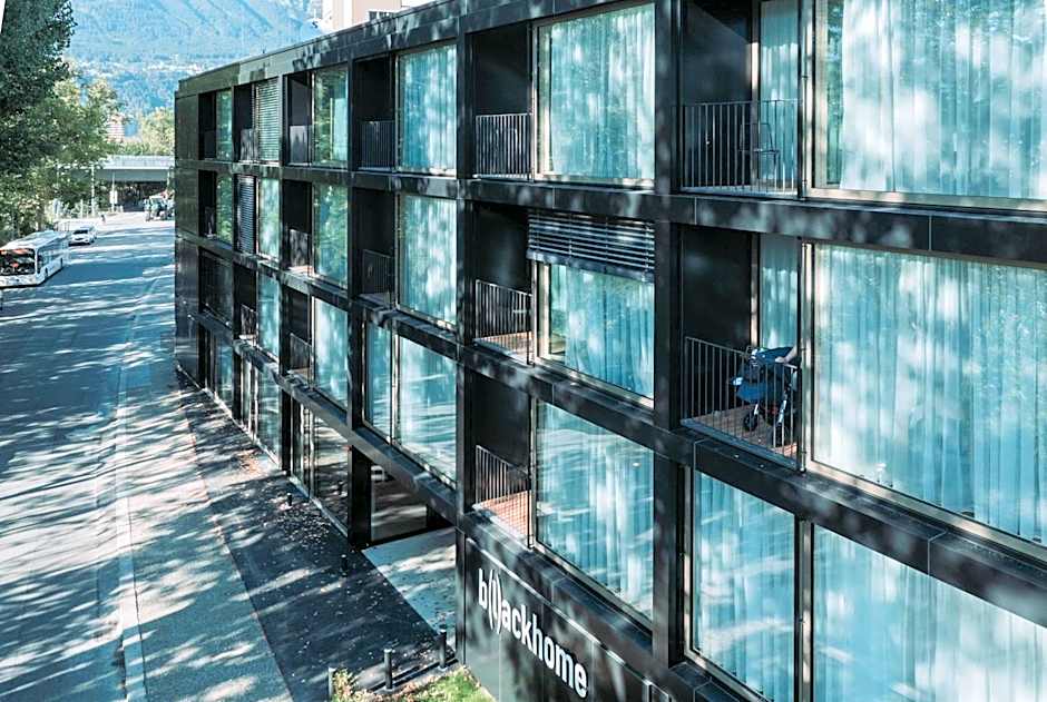 Blackhome Innsbruck City South I contactless check-in