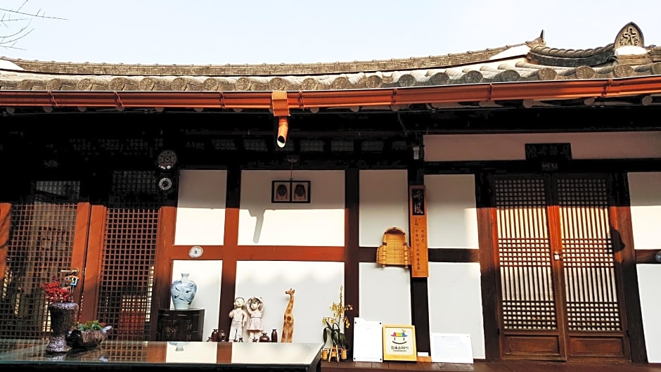 In-Yeon Hanok Guesthouse