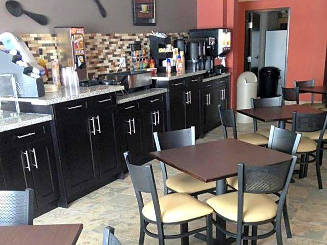 Western Star Inn and Suites Carlyle