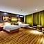 IU Hotel Baoding Yuhua East Road Passenger Center