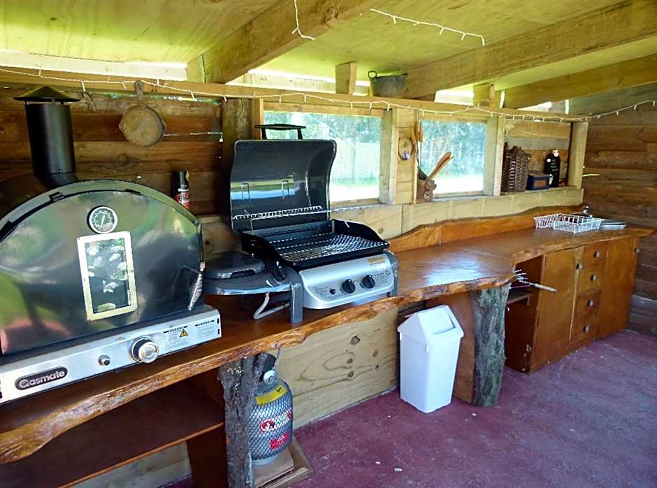 Wacky Stays - unique farm-stay glamping rentals, FREE animal feeding tours