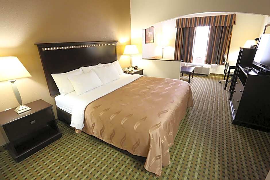 Quality Suites Burleson