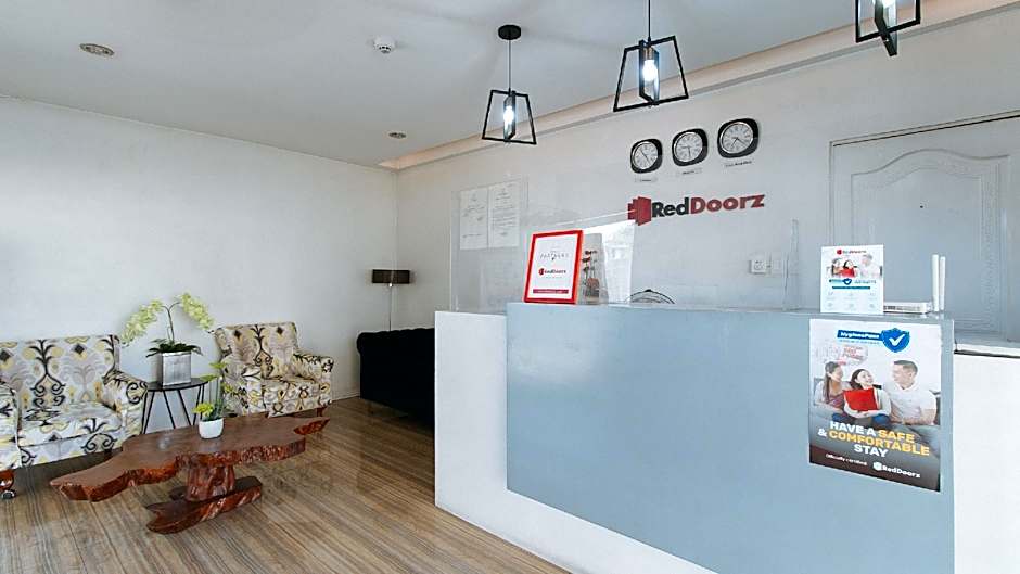 RedDoorz near SM Calamba