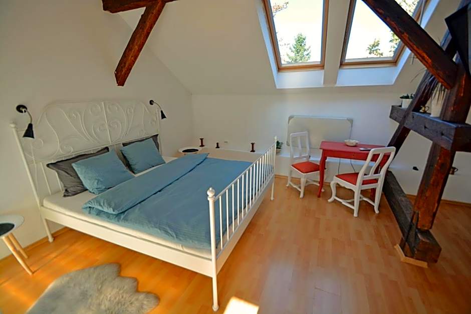Foto 1 de 6 de Double Room with Private Bathroom