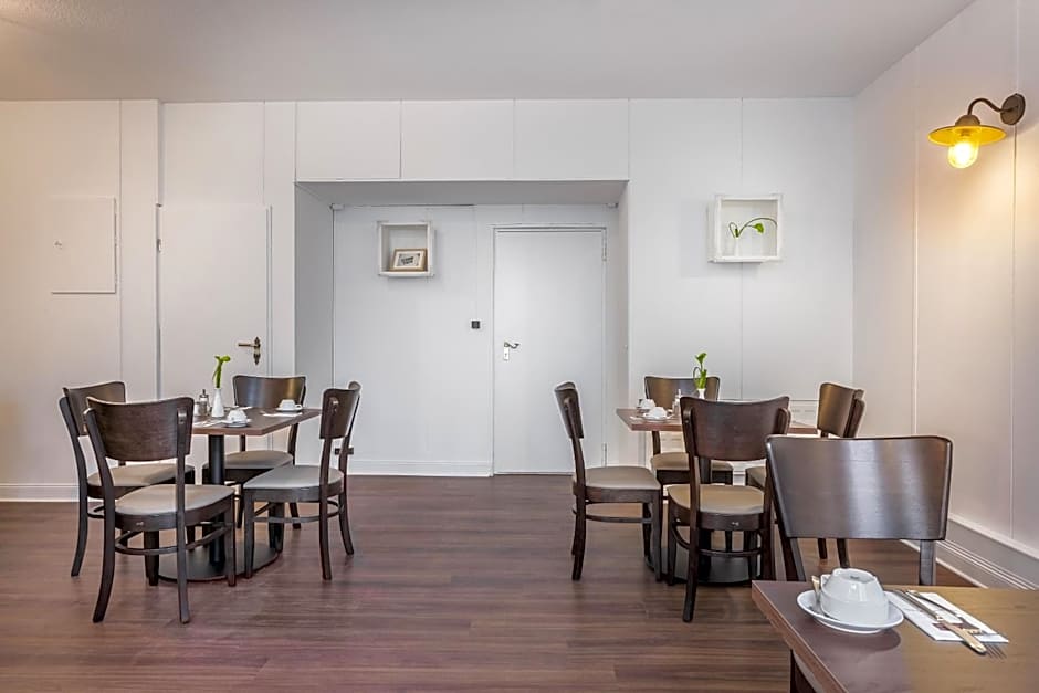 Signature Hotel Astoria