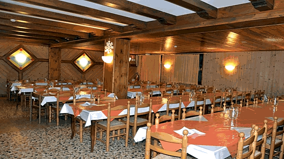 Bella Italia & Efa Village