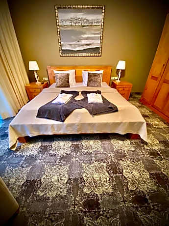 Business Deluxe Suite