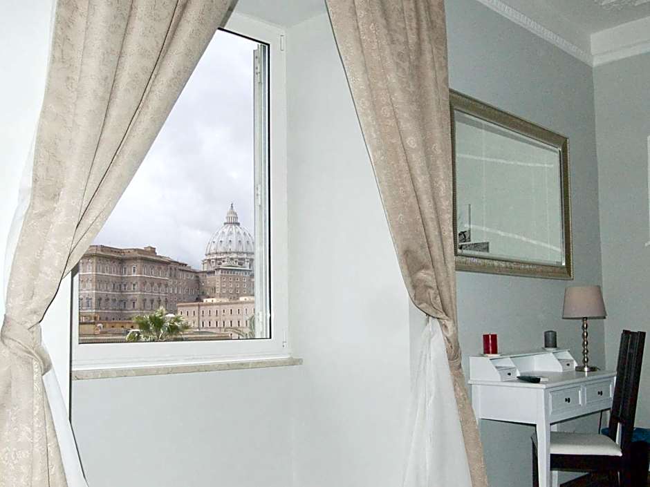 Luiza Vatican House