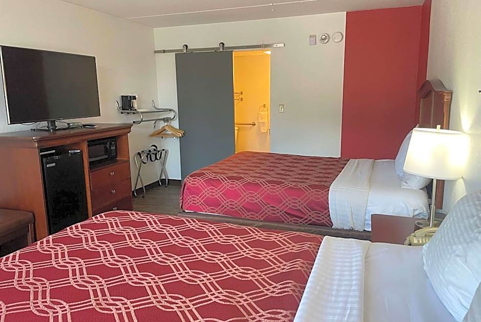 Ramada By Wyndham Branson Theatre District – Branson, MO