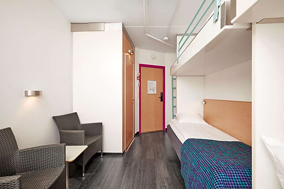 Photo 1 of 4 of Family Standard 2 Beds