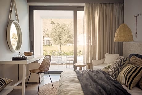 DOUBLE STANDARD WITH VERANDA AND  SHARING POOL