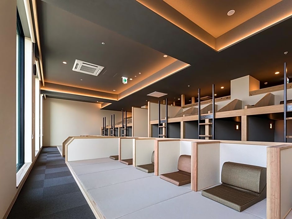 HOTEL CLAD