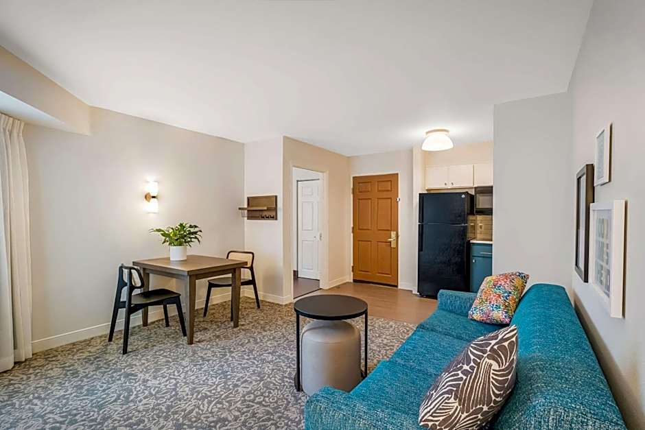 Photo 1 of 7 of 2 Bedroom Suite