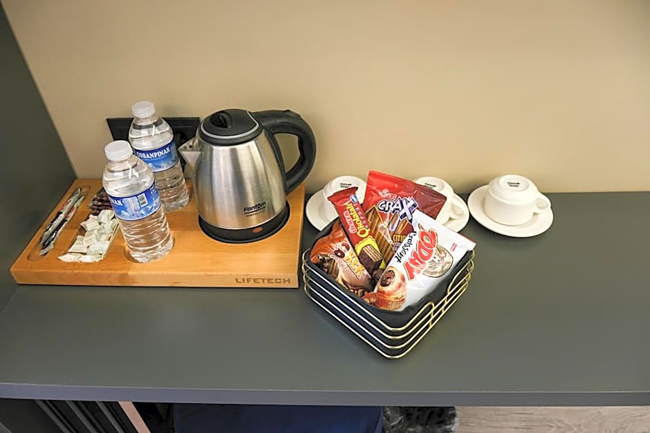 Plus Hotel & Private Transportation İstanbul Airport-By Loft