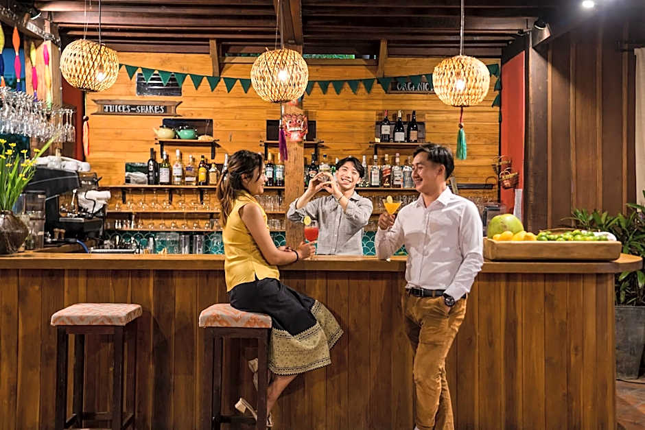 Ock Pop Tok Mekong Villa