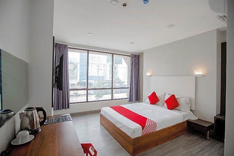 OYO 666 Mc Hotel Fairview