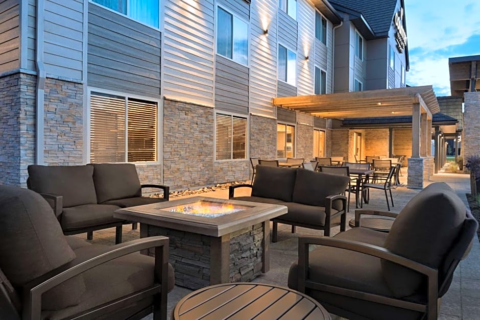 Country Inn & Suites by Radisson, St. Cloud West, MN