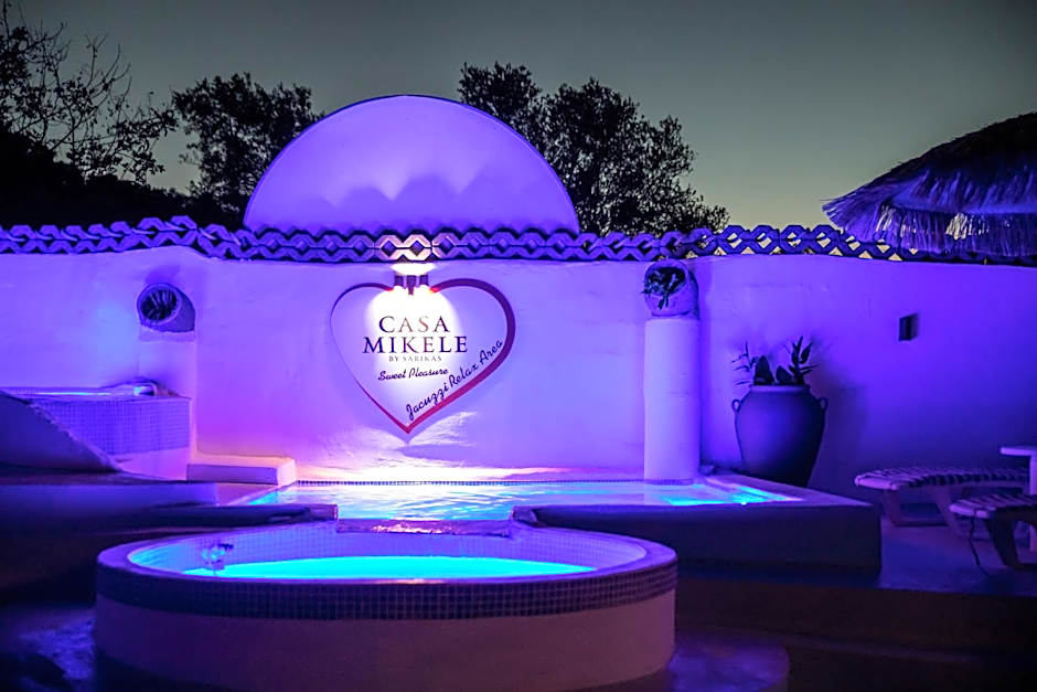 CASA MIKELE by Sarikas - SEA SIDE SUITES and STUDIOS -adults only