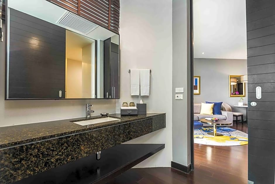 Chatrium Hotel Riverside Bangkok