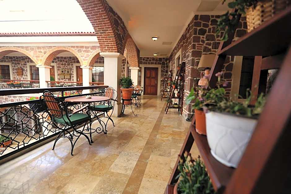 L'agora Old Town Hotel & Bazaar