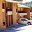 Holiday Lodge & Suites