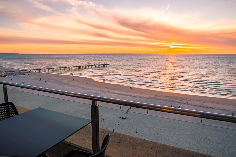 Oaks Glenelg Plaza Pier Suites
