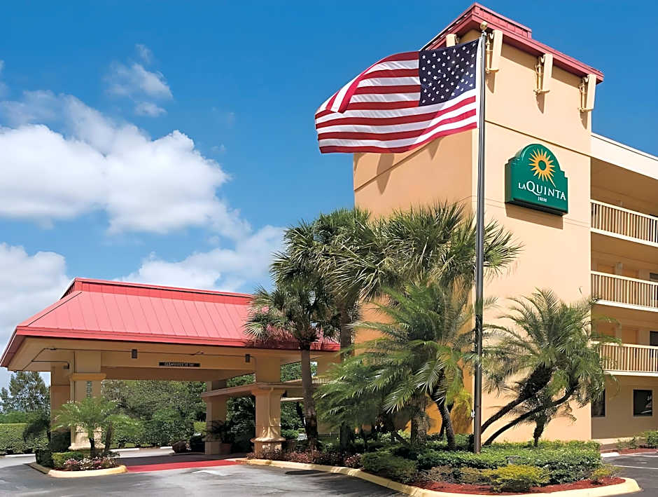 La Quinta Inn & Suites by Wyndham West Palm Beach - Florida Turn