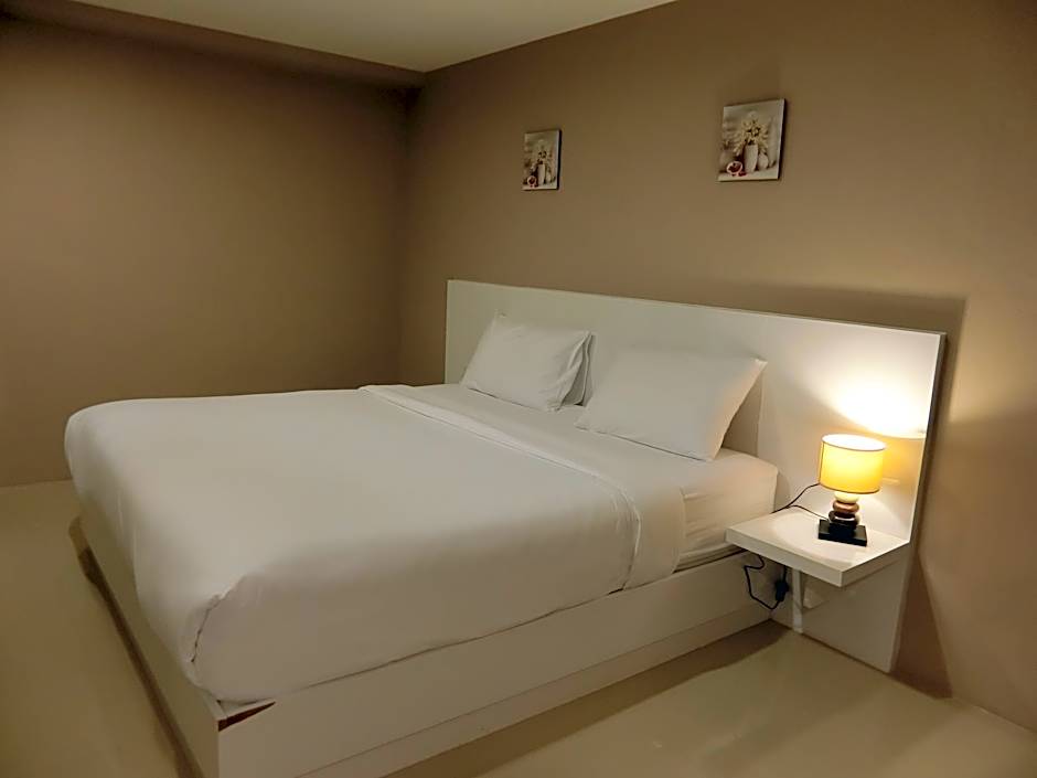 crystal suites pattaya