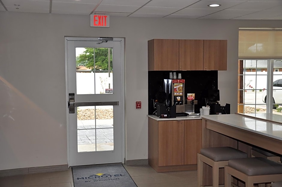 Microtel Inn and Suites by Wyndham Lubbock