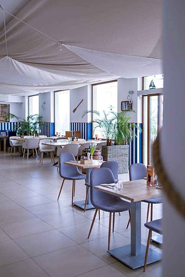 Relax place & restaurant