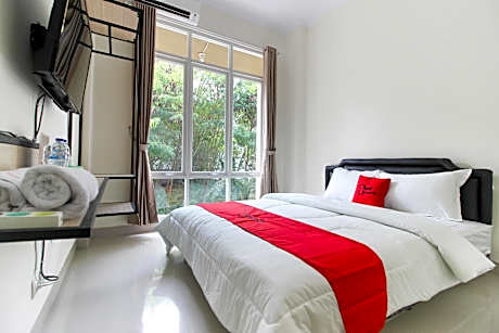 RedDoorz near Jogja City Mall 3