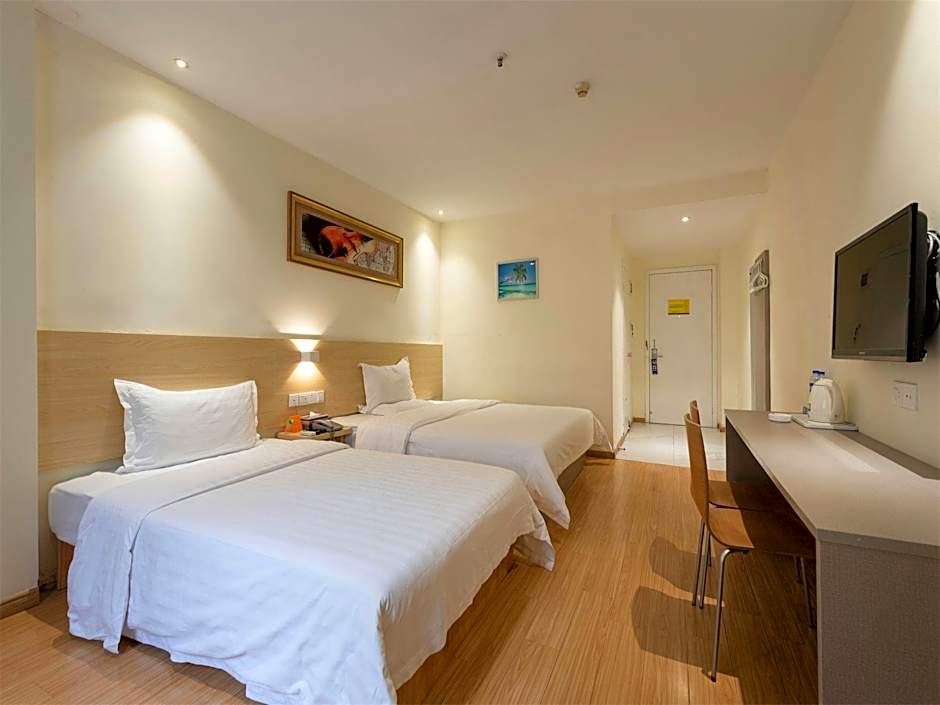 7 Days Inn Foshan Temple Baihua Squrare Branch