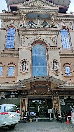 Grand Venetian Hotel