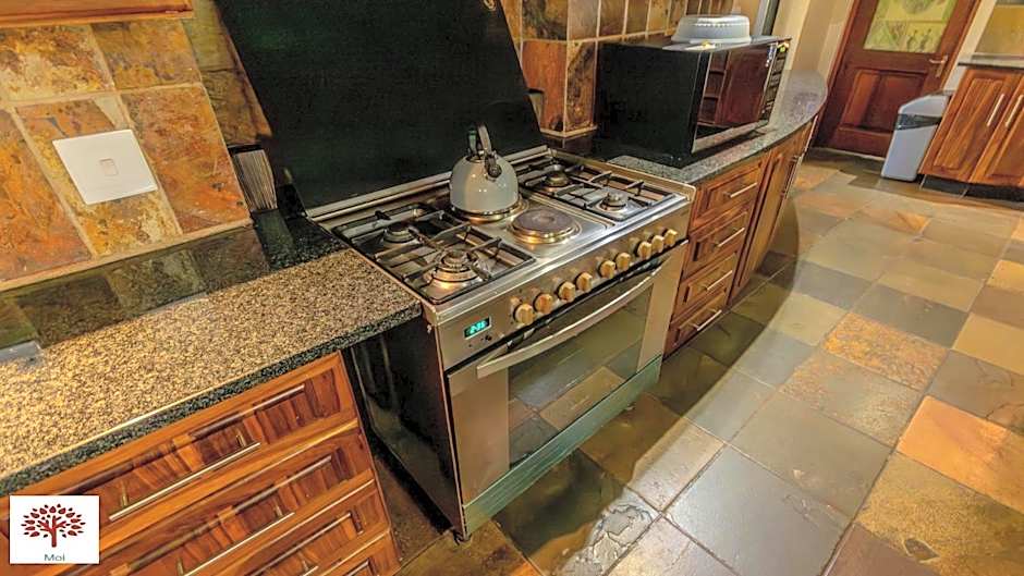 Zebula Golf and Wildlife Estate - Oryx Walkway Pax 16 - Moi Signature Luxury villa