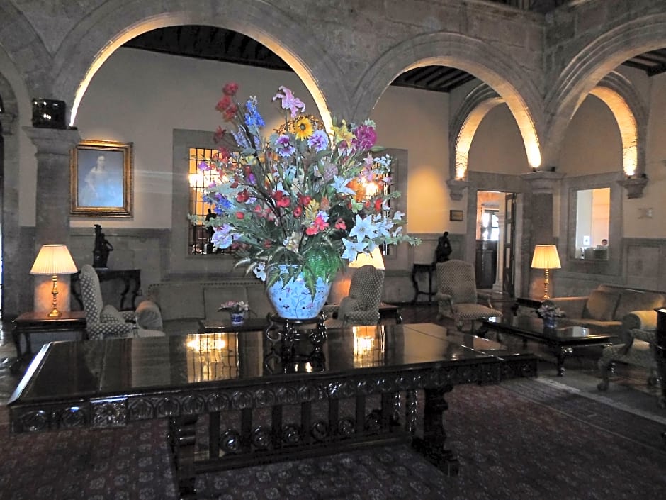 Hotel Virrey De Mendoza