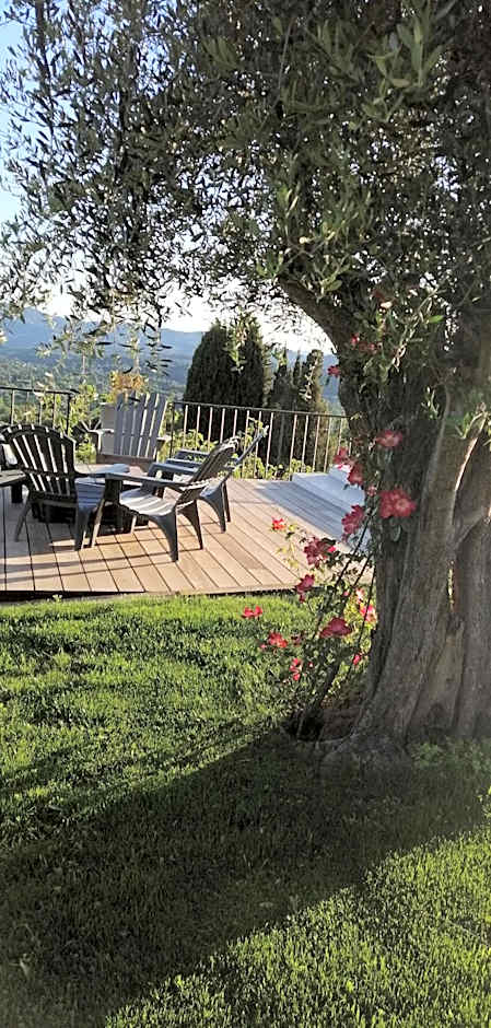 Les lodges de l'oliveraie de Virevent