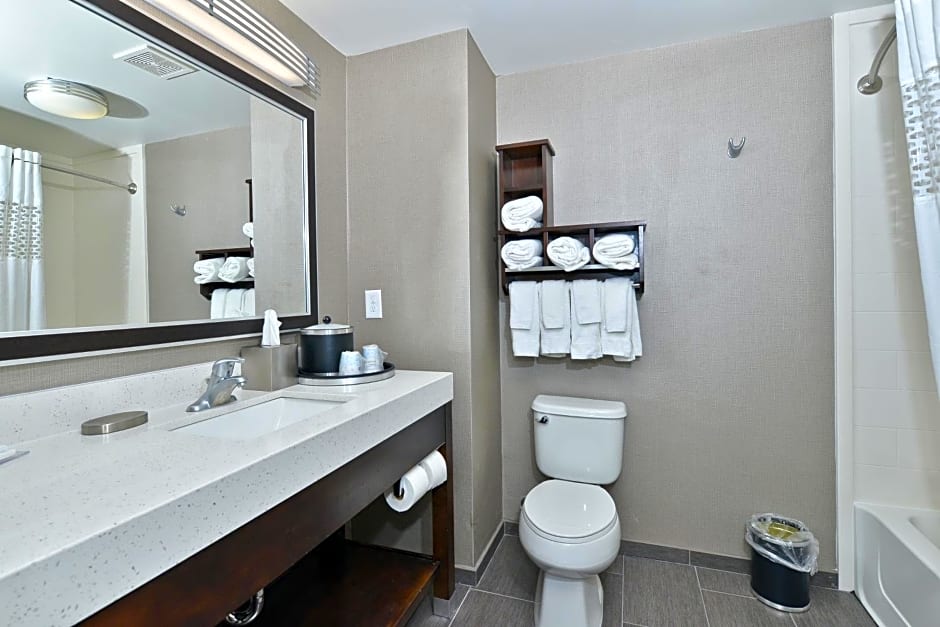 Hampton Inn & Suites Greensboro/Coliseum Area