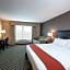 Holiday Inn Express & Suites - Green Bay East