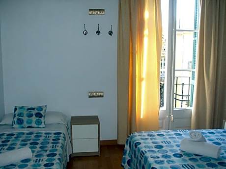 Triple Room with Private Bathroom