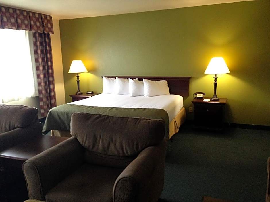 Super 8 by Wyndham McCall