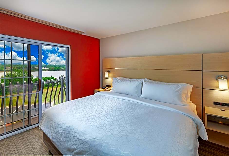 Holiday Inn Express Hotel and Suites Jenks By IHG