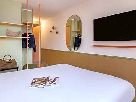 Standard Room with Two Single Beds