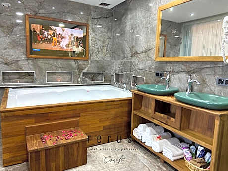 Suite with Sauna