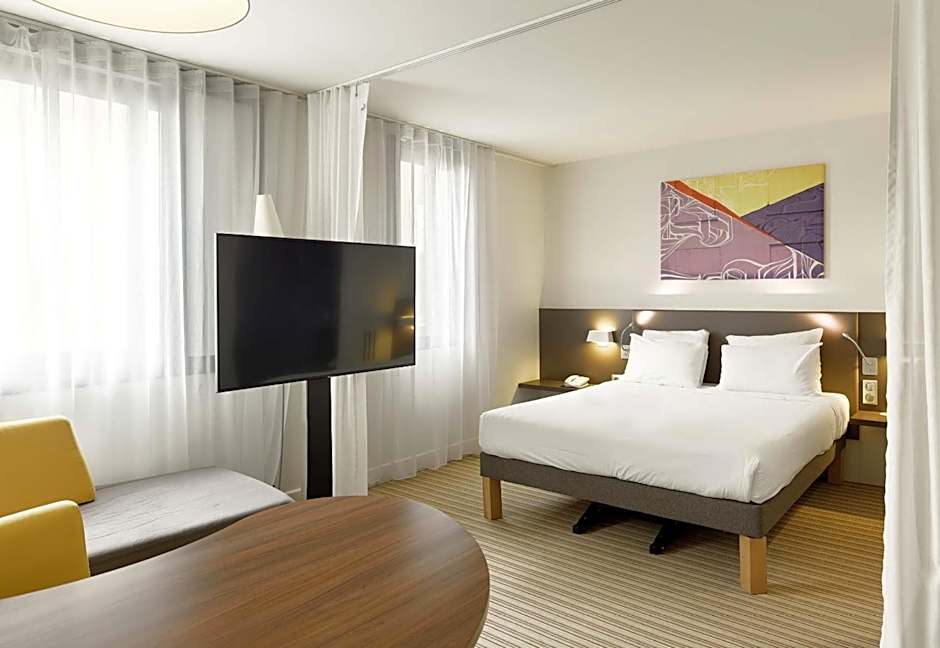 Photo 1 of 28 of B&B HOTEL Paris Grand Roissy CDG Aéroport 4 étoiles
