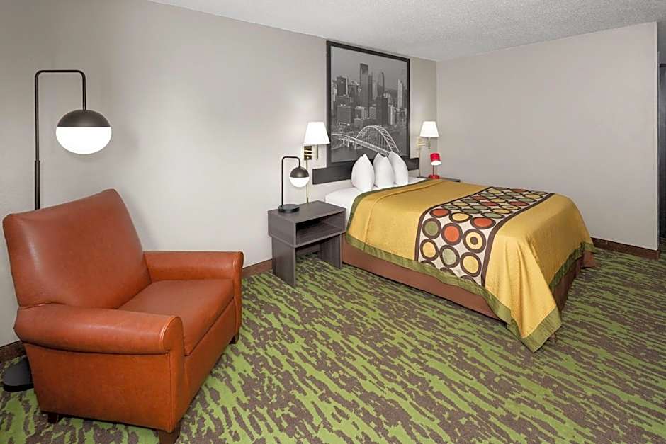 Photo 1 of 12 of 1 Queen Bed
